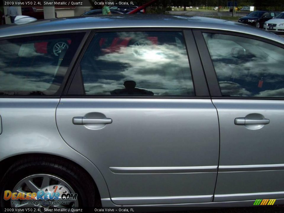 2009 Volvo V50 2.4i Silver Metallic / Quartz Photo #10
