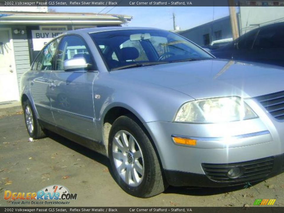 2002 Volkswagen Passat GLS Sedan Reflex Silver Metallic / Black Photo #2