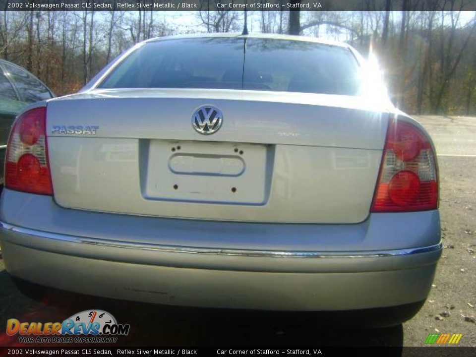 2002 Volkswagen Passat GLS Sedan Reflex Silver Metallic / Black Photo #3
