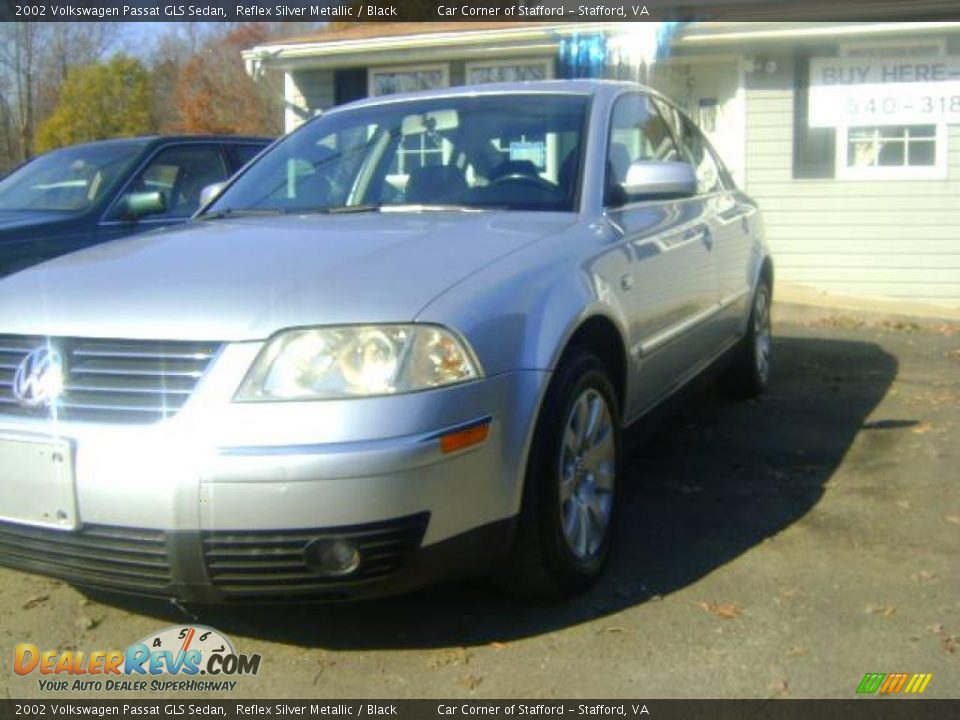 2002 Volkswagen Passat GLS Sedan Reflex Silver Metallic / Black Photo #4