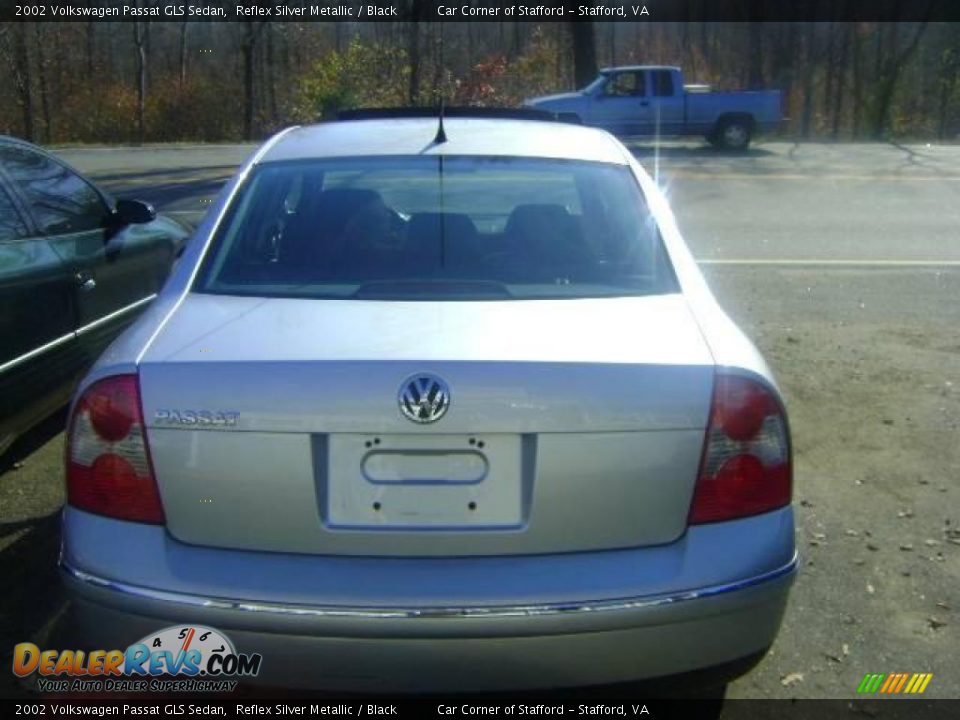 2002 Volkswagen Passat GLS Sedan Reflex Silver Metallic / Black Photo #10