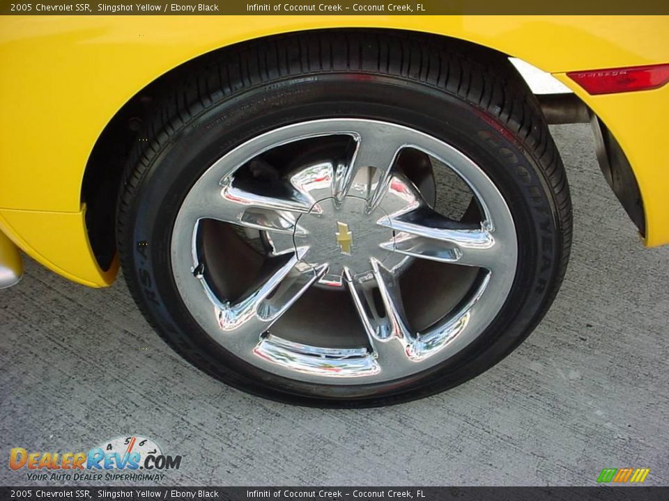 2005 Chevrolet SSR Slingshot Yellow / Ebony Black Photo #12