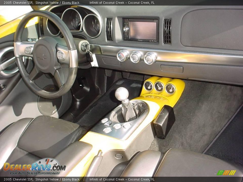 2005 Chevrolet SSR Slingshot Yellow / Ebony Black Photo #22