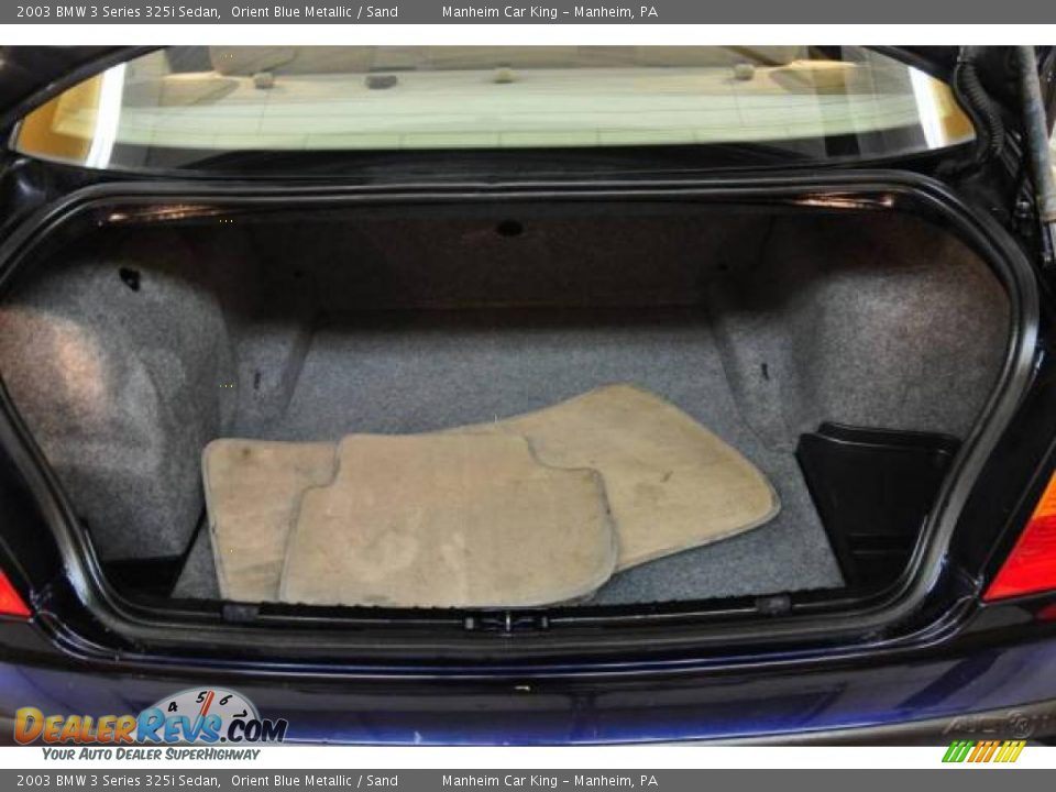 2003 BMW 3 Series 325i Sedan Orient Blue Metallic / Sand Photo #31
