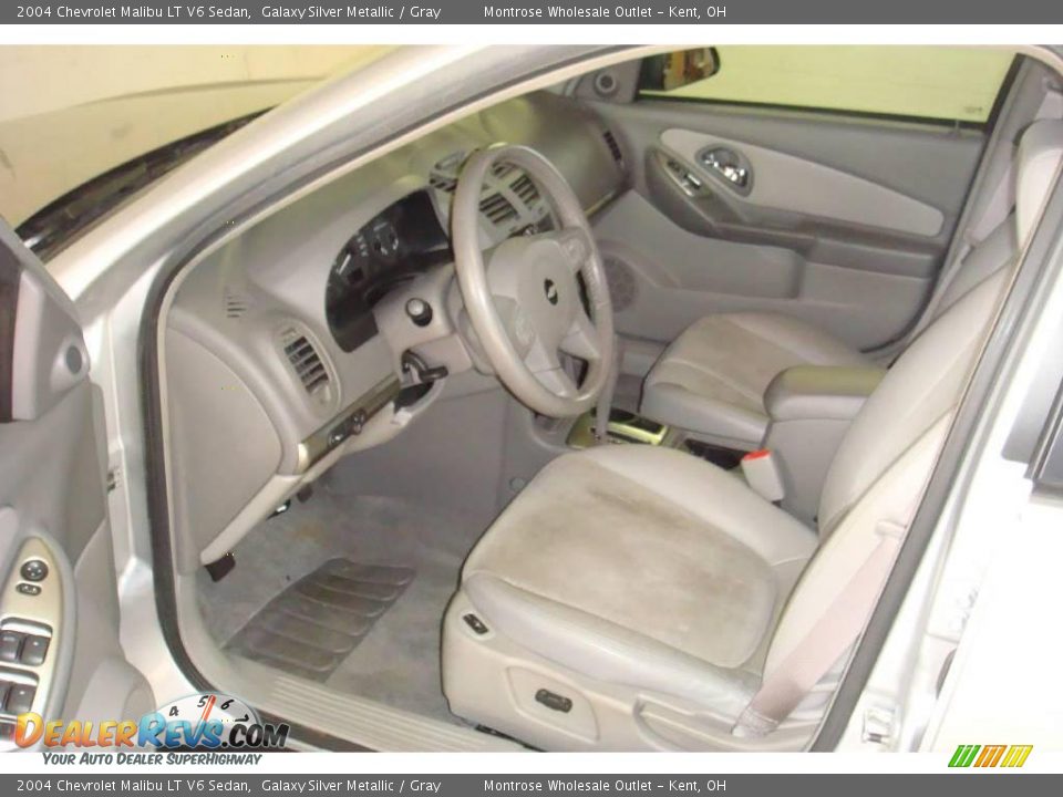 2004 Chevrolet Malibu LT V6 Sedan Galaxy Silver Metallic / Gray Photo #9