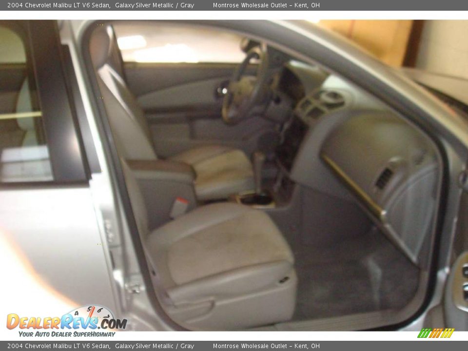 2004 Chevrolet Malibu LT V6 Sedan Galaxy Silver Metallic / Gray Photo #10