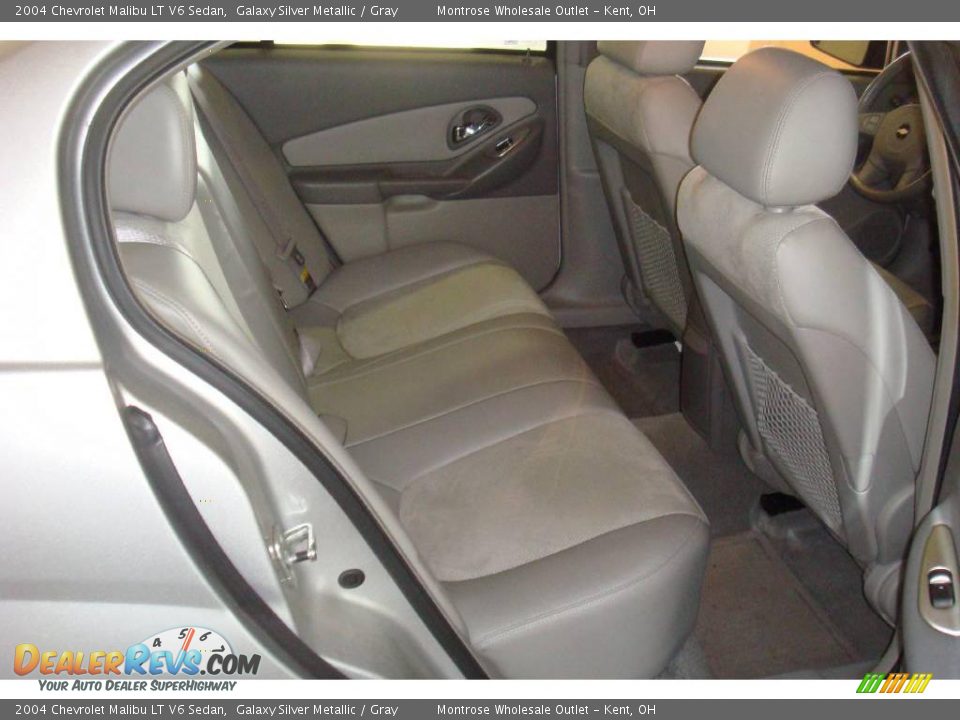 2004 Chevrolet Malibu LT V6 Sedan Galaxy Silver Metallic / Gray Photo #11