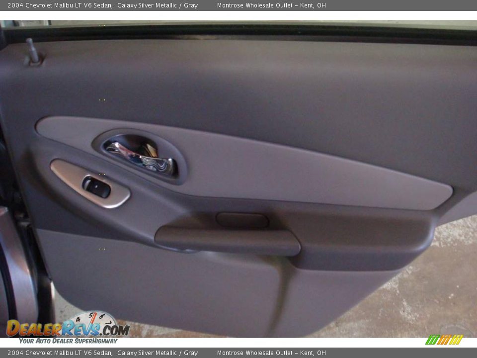 2004 Chevrolet Malibu LT V6 Sedan Galaxy Silver Metallic / Gray Photo #16