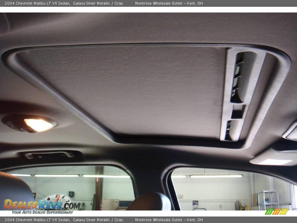 2004 Chevrolet Malibu LT V6 Sedan Galaxy Silver Metallic / Gray Photo #17