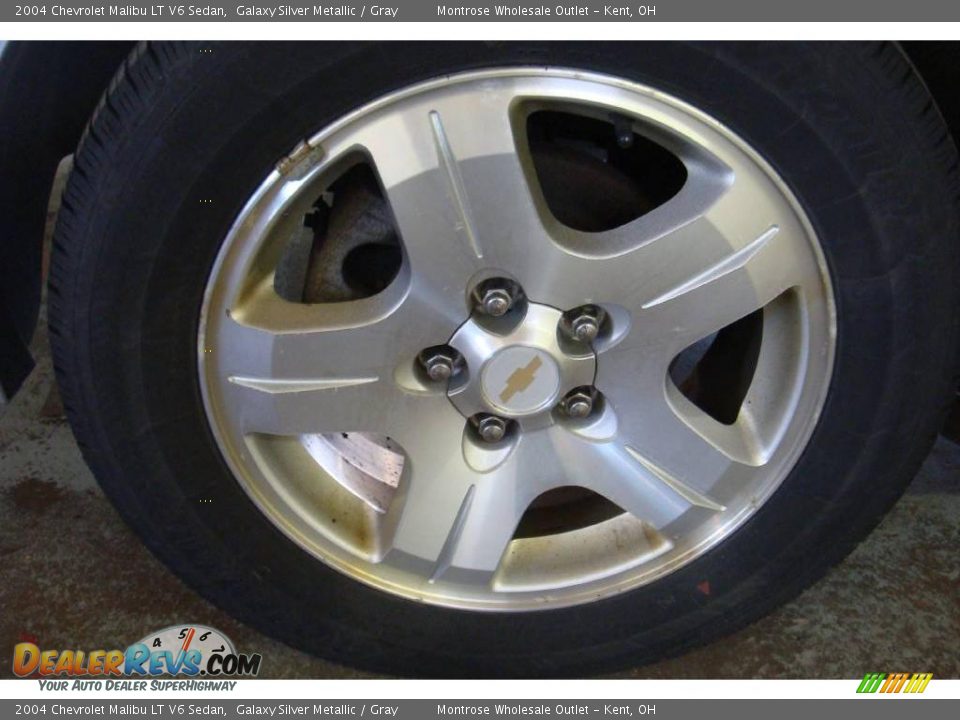 2004 Chevrolet Malibu LT V6 Sedan Galaxy Silver Metallic / Gray Photo #18