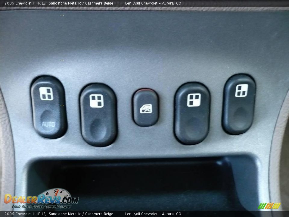 2006 Chevrolet HHR LS Sandstone Metallic / Cashmere Beige Photo #25