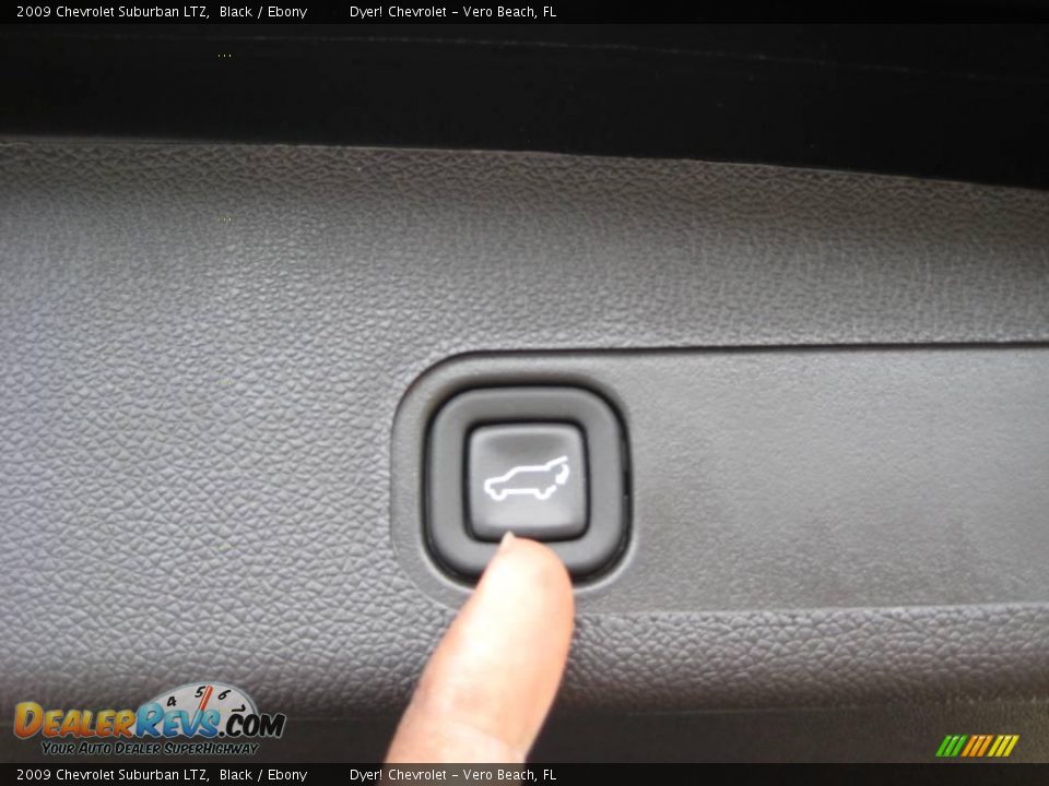 2009 Chevrolet Suburban LTZ Black / Ebony Photo #7
