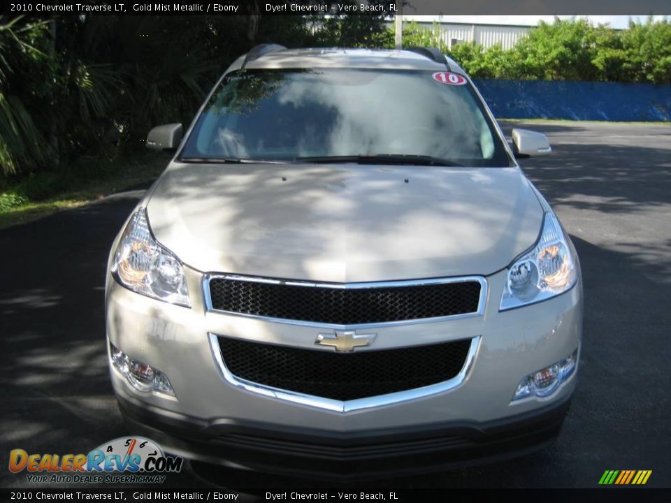 2010 Chevrolet Traverse LT Gold Mist Metallic / Ebony Photo #2