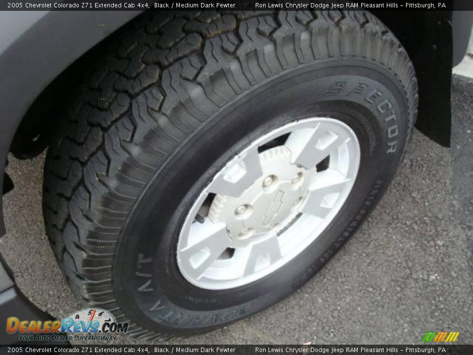 2005 Chevrolet Colorado Z71 Extended Cab 4x4 Black / Medium Dark Pewter Photo #9