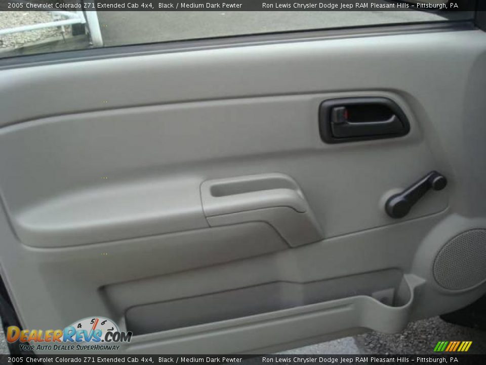 2005 Chevrolet Colorado Z71 Extended Cab 4x4 Black / Medium Dark Pewter Photo #22