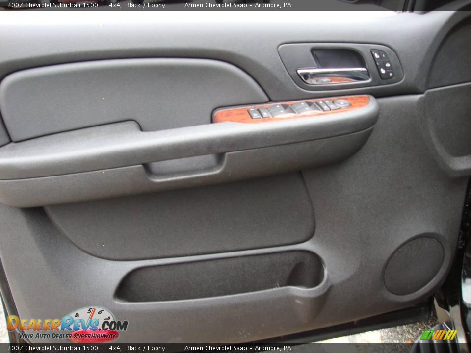2007 Chevrolet Suburban 1500 LT 4x4 Black / Ebony Photo #13