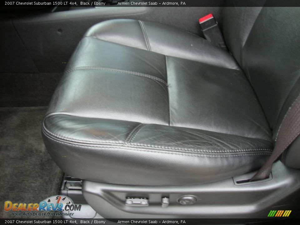 2007 Chevrolet Suburban 1500 LT 4x4 Black / Ebony Photo #15