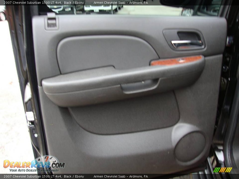 2007 Chevrolet Suburban 1500 LT 4x4 Black / Ebony Photo #23