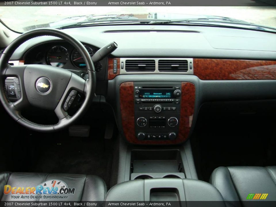 2007 Chevrolet Suburban 1500 LT 4x4 Black / Ebony Photo #27