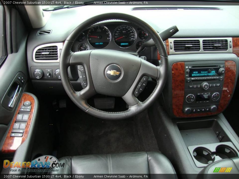 2007 Chevrolet Suburban 1500 LT 4x4 Black / Ebony Photo #28
