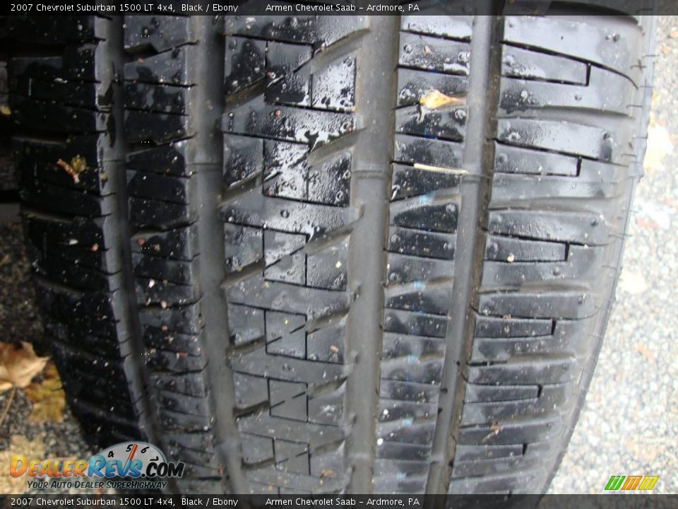 2007 Chevrolet Suburban 1500 LT 4x4 Black / Ebony Photo #33