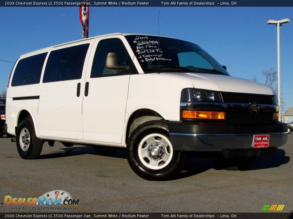 2009 Chevrolet Express LS 3500 Passenger Van Summit White / Medium Pewter Photo #1