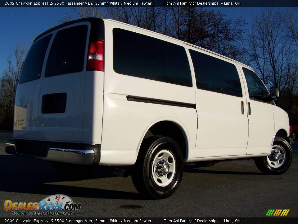 2009 Chevrolet Express LS 3500 Passenger Van Summit White / Medium Pewter Photo #7
