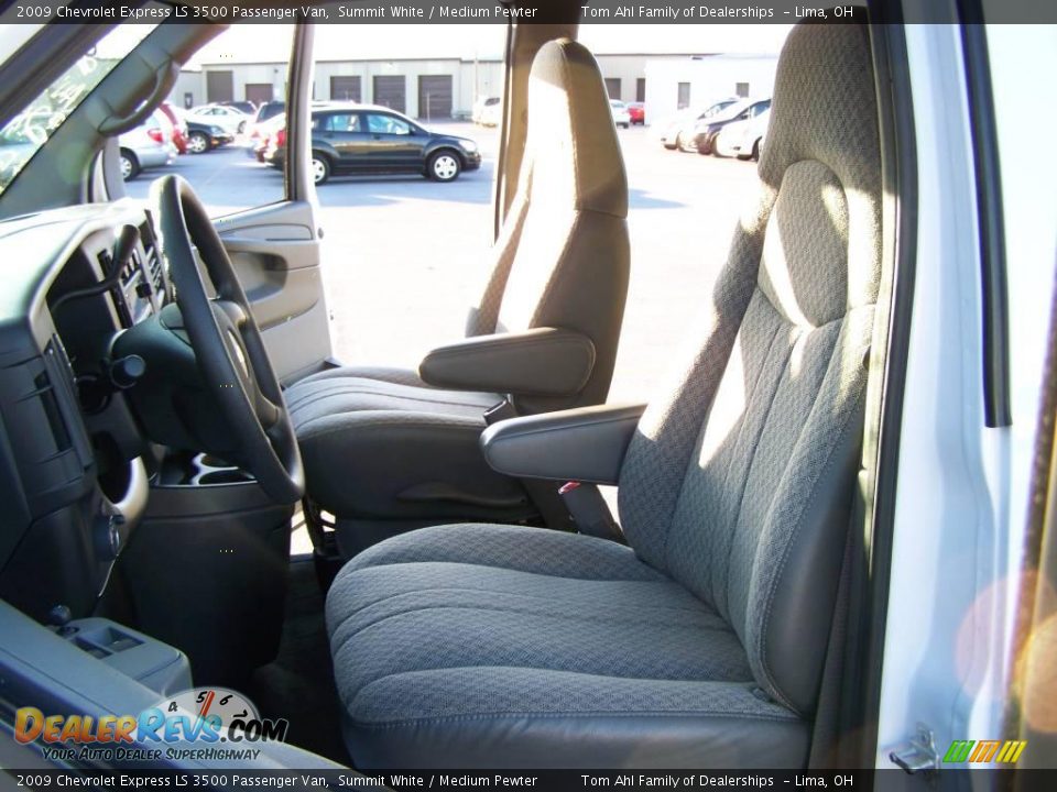 2009 Chevrolet Express LS 3500 Passenger Van Summit White / Medium Pewter Photo #9