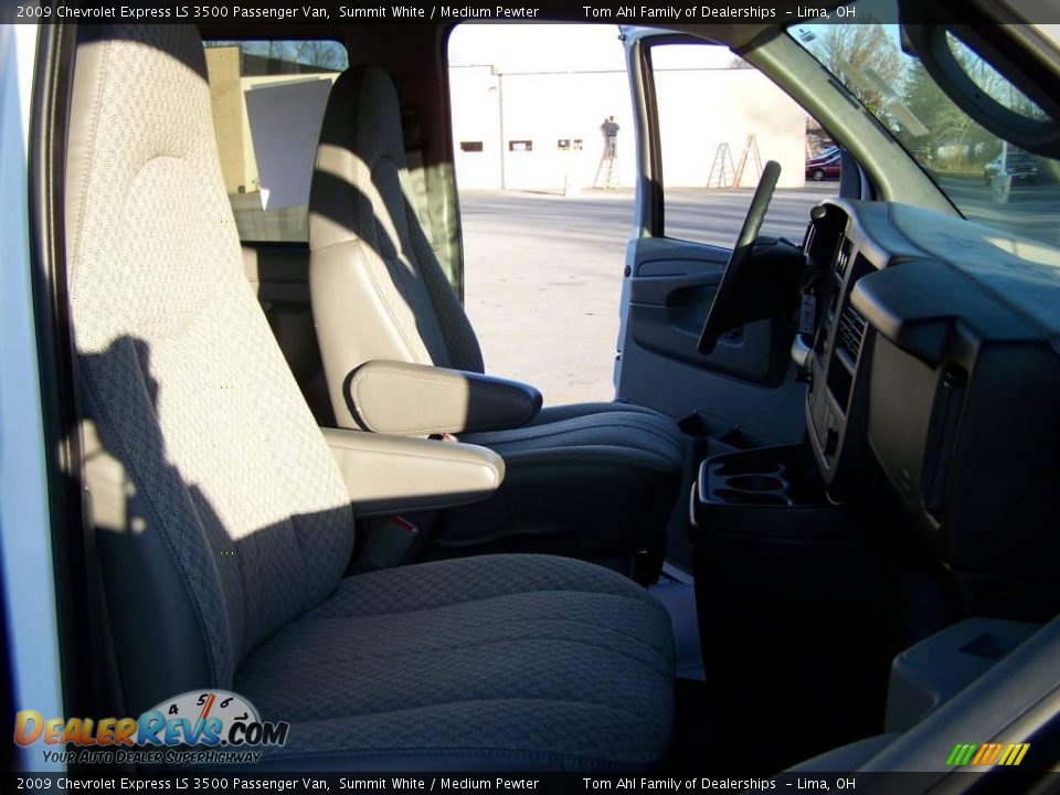 2009 Chevrolet Express LS 3500 Passenger Van Summit White / Medium Pewter Photo #14