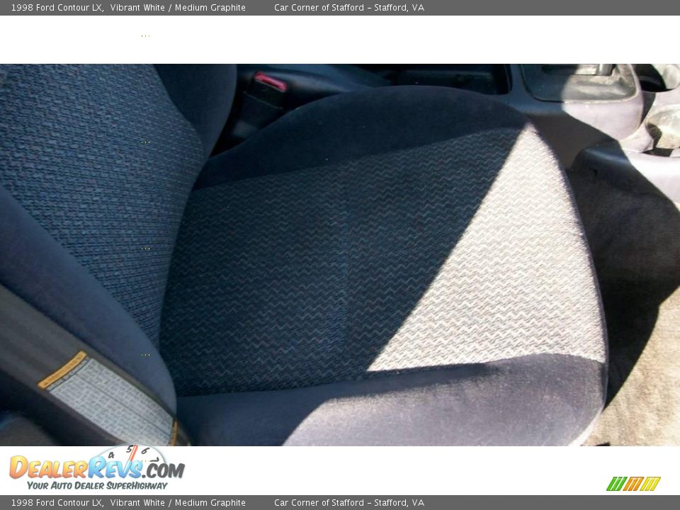 1998 Ford Contour LX Vibrant White / Medium Graphite Photo #17