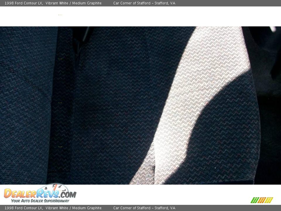 1998 Ford Contour LX Vibrant White / Medium Graphite Photo #21