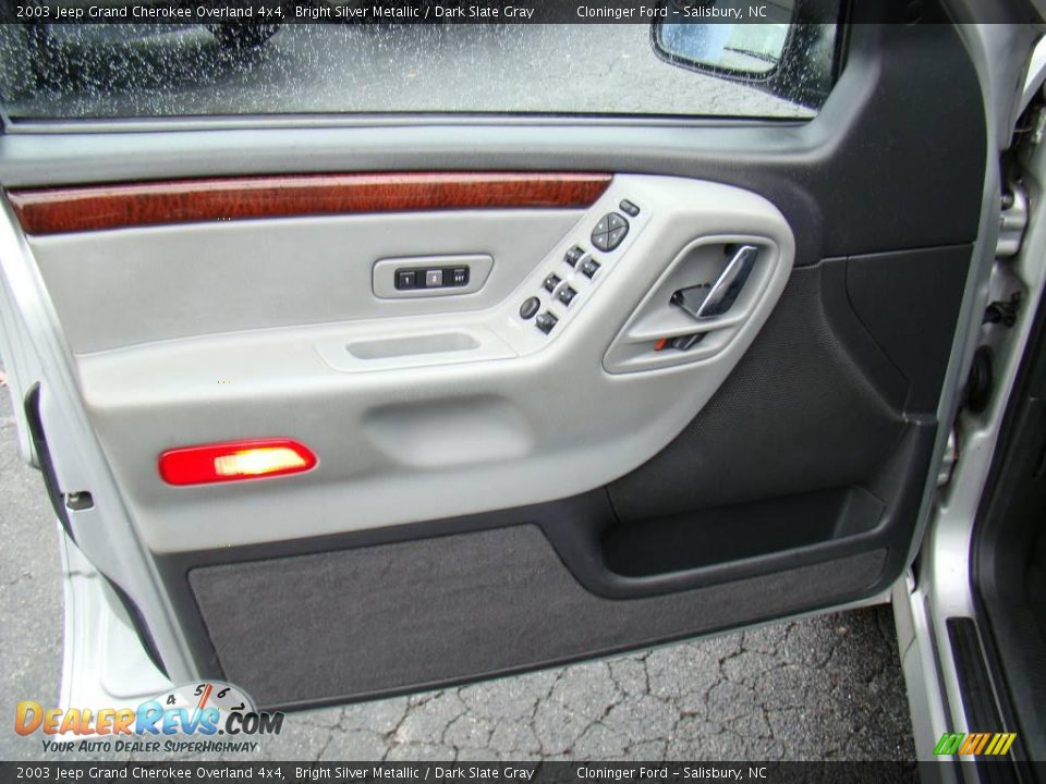 2003 Jeep Grand Cherokee Overland 4x4 Bright Silver Metallic / Dark Slate Gray Photo #17