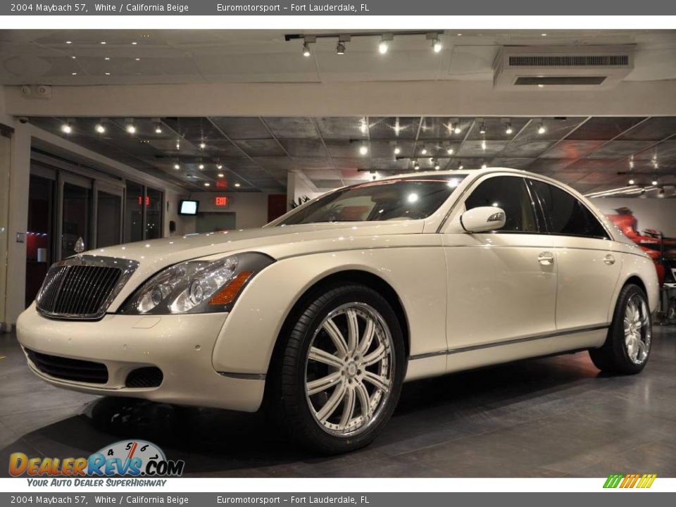 Front 3/4 View of 2004 Maybach 57  Photo #23