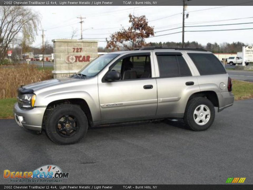 2002 Chevrolet TrailBlazer LS 4x4 Light Pewter Metallic / Light Pewter Photo #1