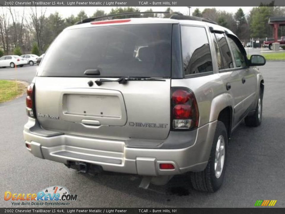 2002 Chevrolet TrailBlazer LS 4x4 Light Pewter Metallic / Light Pewter Photo #4