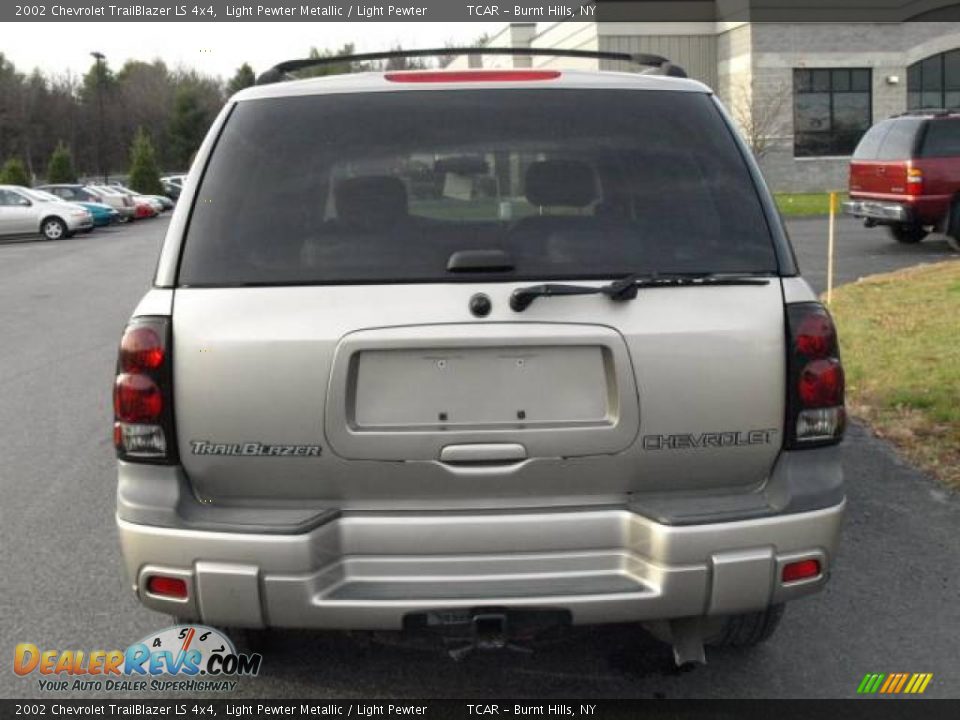 2002 Chevrolet TrailBlazer LS 4x4 Light Pewter Metallic / Light Pewter Photo #5