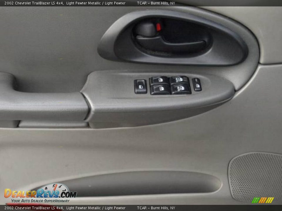 2002 Chevrolet TrailBlazer LS 4x4 Light Pewter Metallic / Light Pewter Photo #11