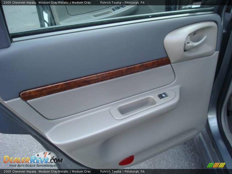2005 Chevrolet Impala Medium Gray Metallic / Medium Gray Photo #13