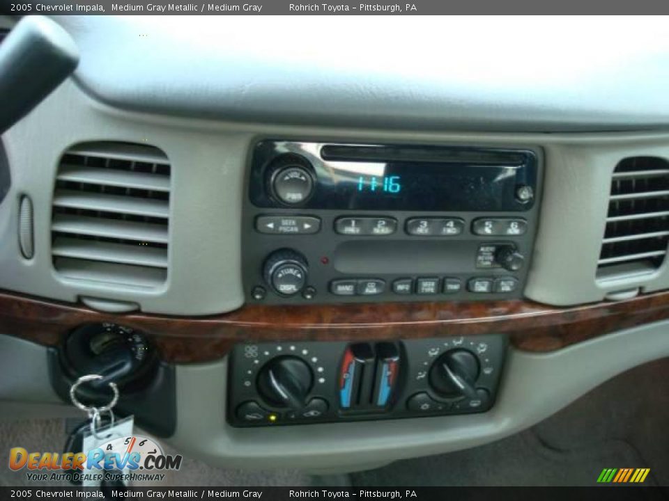 2005 Chevrolet Impala Medium Gray Metallic / Medium Gray Photo #18