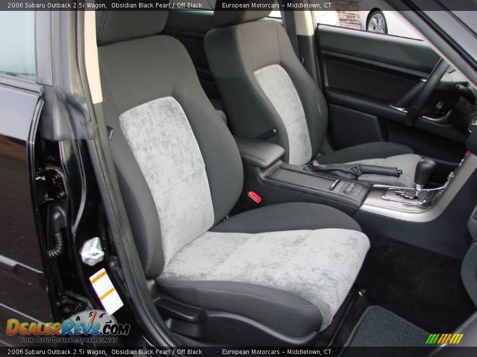 2006 Subaru Outback 2.5i Wagon Obsidian Black Pearl / Off Black Photo #11