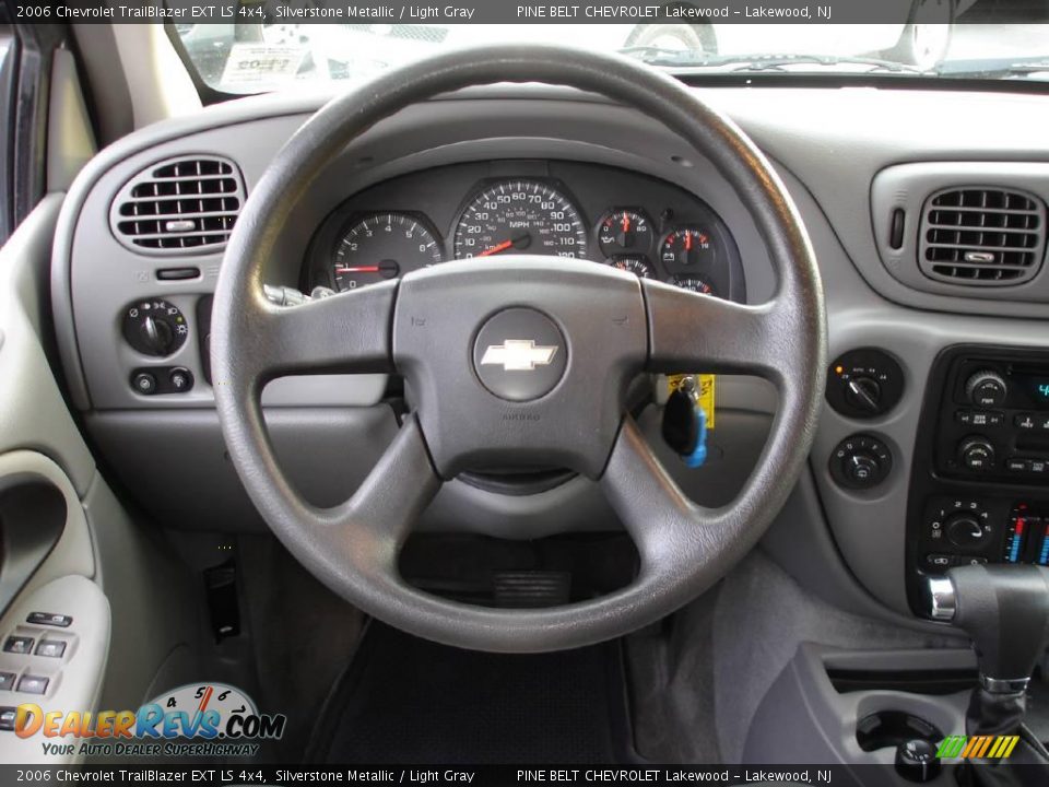 2006 Chevrolet TrailBlazer EXT LS 4x4 Silverstone Metallic / Light Gray Photo #11
