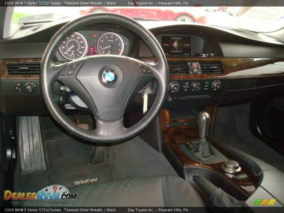 2006 BMW 5 Series 525xi Sedan Titanium Silver Metallic / Black Photo #10