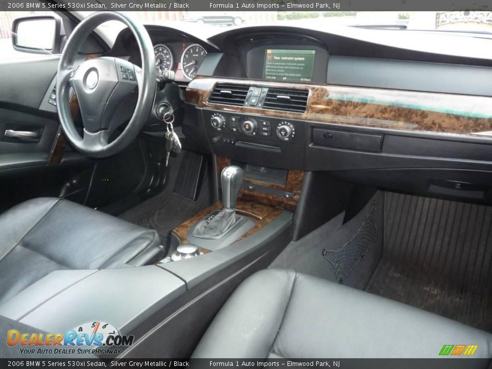 2006 BMW 5 Series 530xi Sedan Silver Grey Metallic / Black Photo #6
