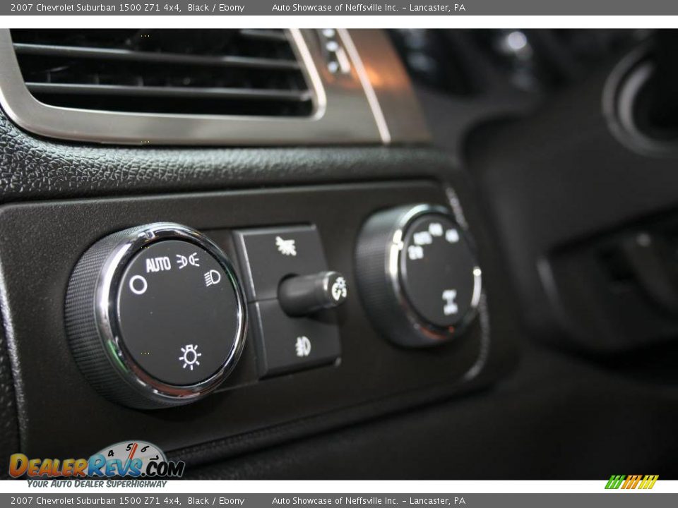 2007 Chevrolet Suburban 1500 Z71 4x4 Black / Ebony Photo #36