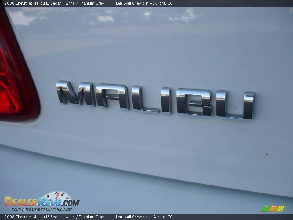 2008 Chevrolet Malibu LS Sedan White / Titanium Gray Photo #12