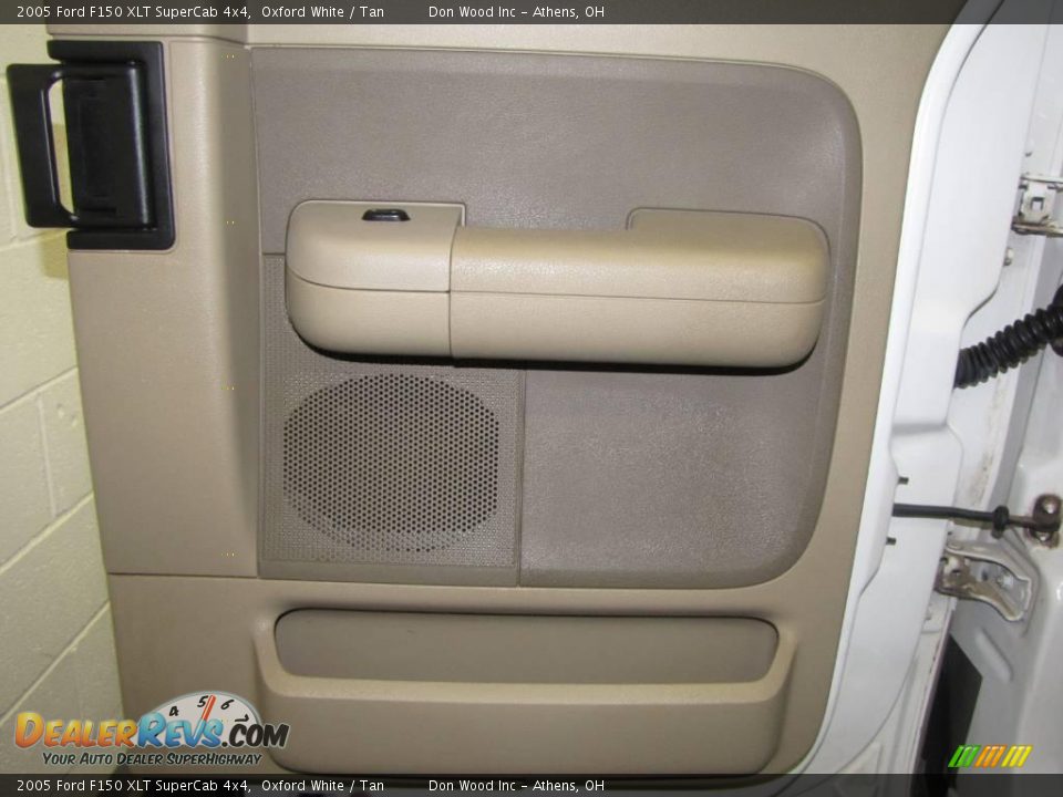 2005 Ford F150 XLT SuperCab 4x4 Oxford White / Tan Photo #16