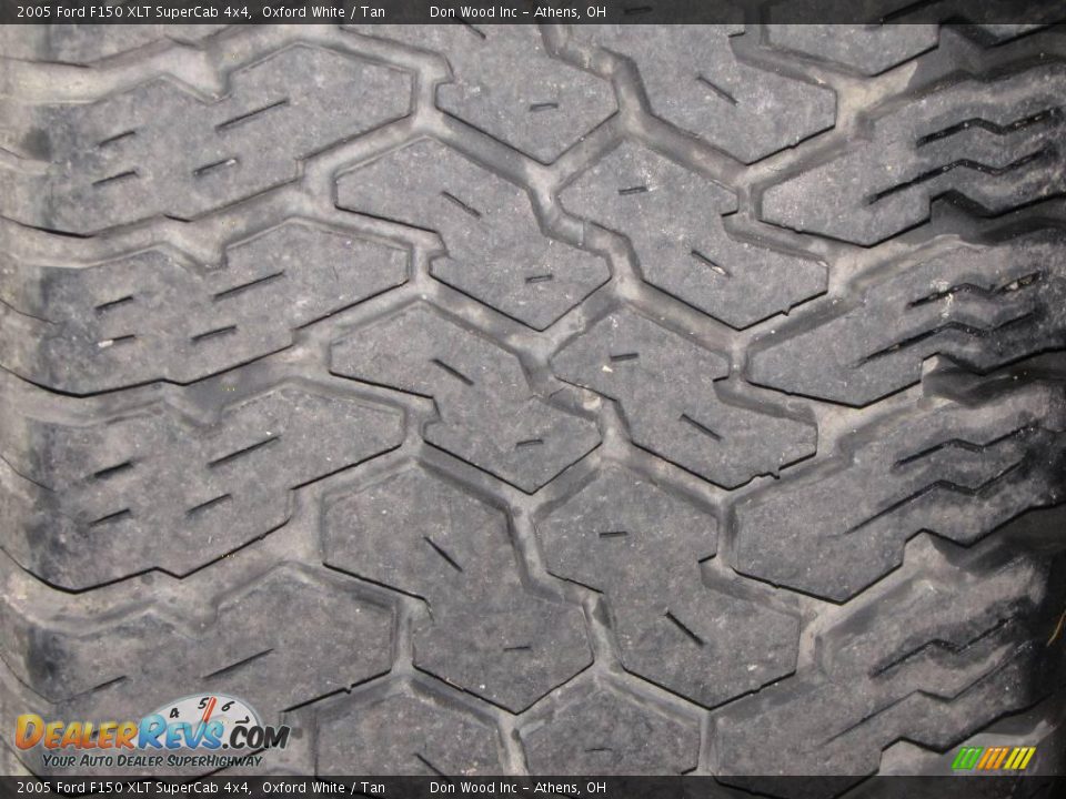 2005 Ford F150 XLT SuperCab 4x4 Oxford White / Tan Photo #22