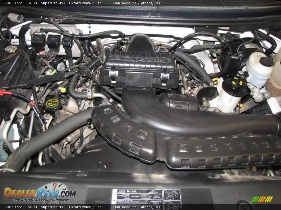 2005 Ford F150 XLT SuperCab 4x4 Oxford White / Tan Photo #23