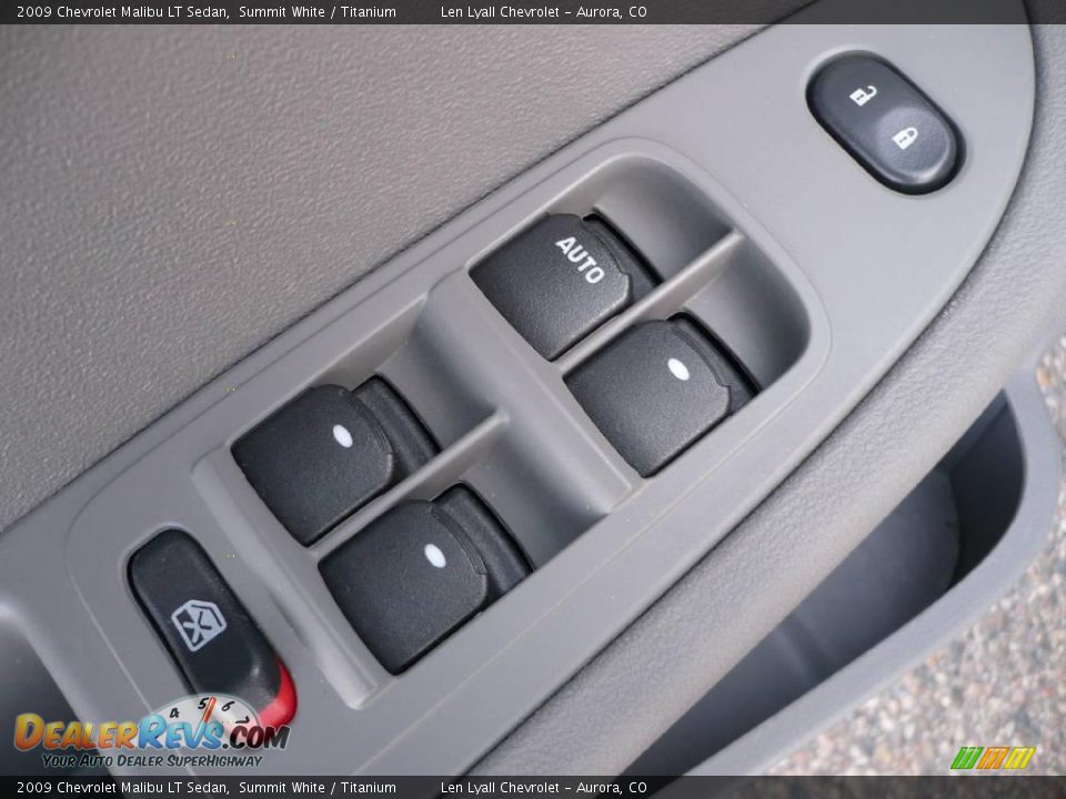 2009 Chevrolet Malibu LT Sedan Summit White / Titanium Photo #8