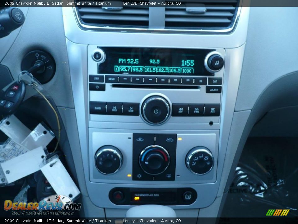 2009 Chevrolet Malibu LT Sedan Summit White / Titanium Photo #18